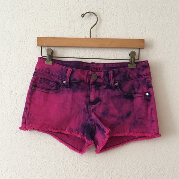 Decree Pants - Pink Acid Wash Shorts
